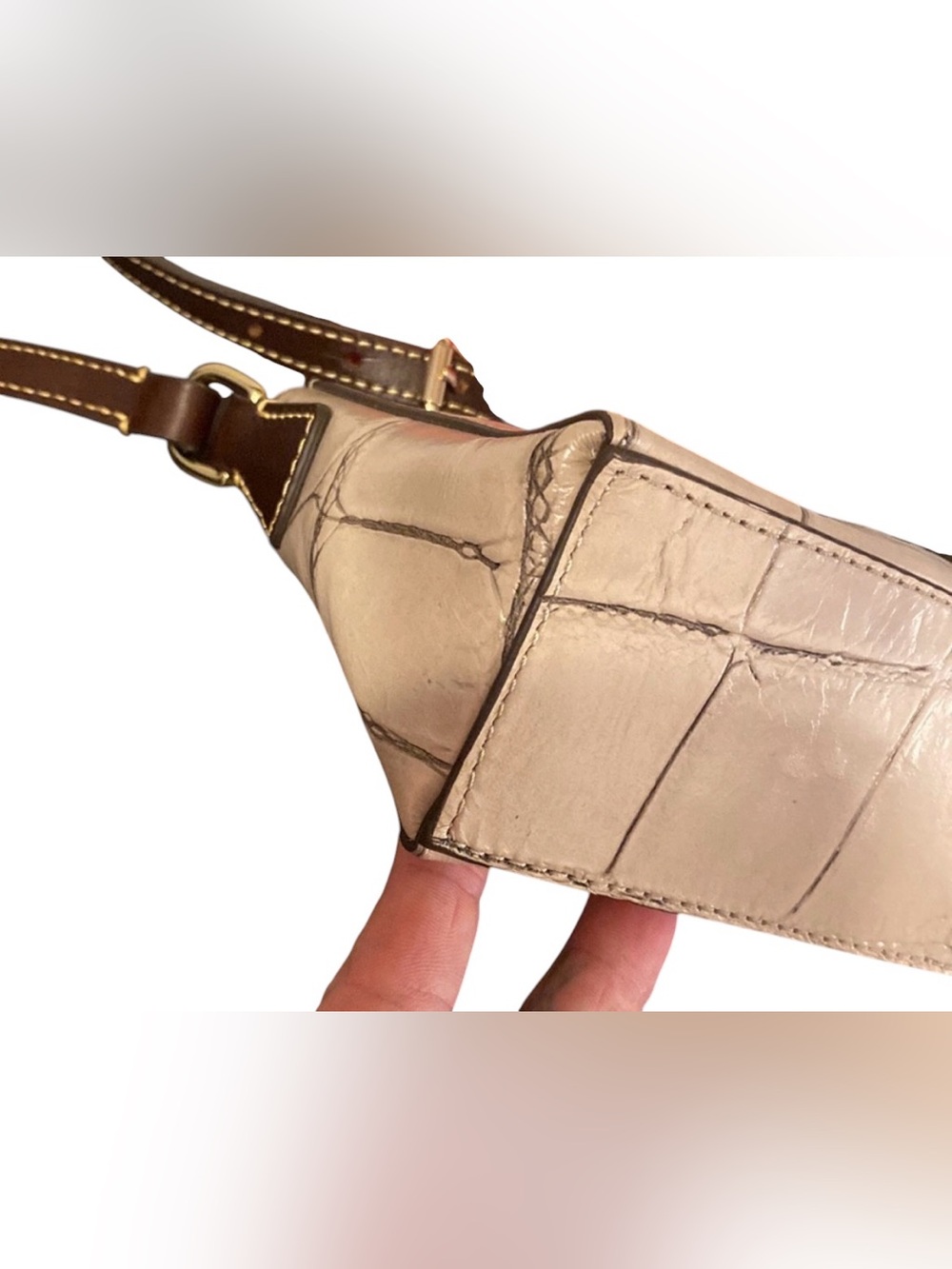 DOONEY & BOURKE BEIGE CROC-EMBOSSED LEATHER CROSSBODY WITH BROWN STRAP - Picture 6 of 8
